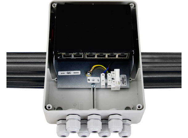 4+2  porter PoE switch utendørs kabinett 30W