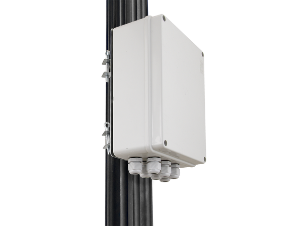 4+2  porter PoE switch utendørs kabinett 30W